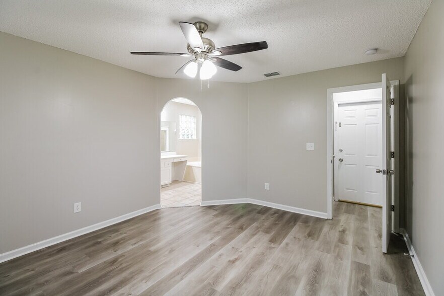 Building Photo - 1459 Dog Fennel Ct
