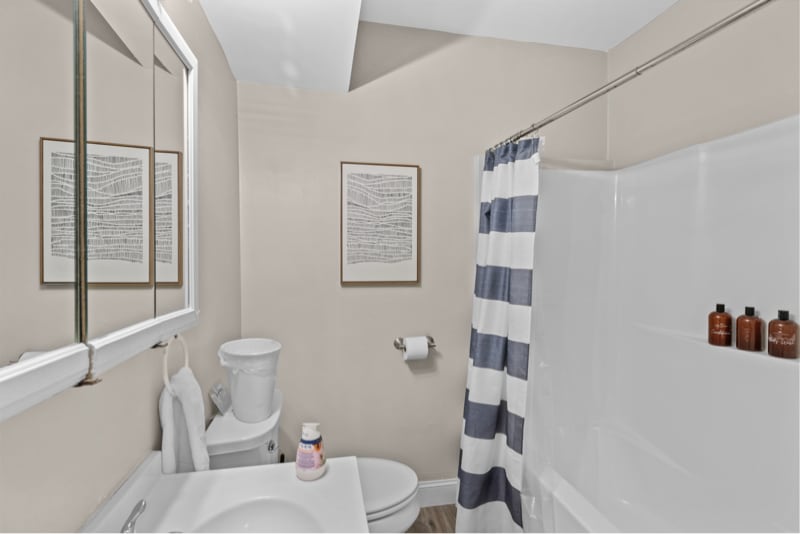 Building Photo - 711 W Blount St