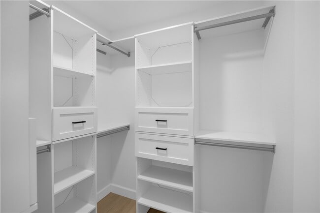 Building Photo - 1225 E Palm Dr