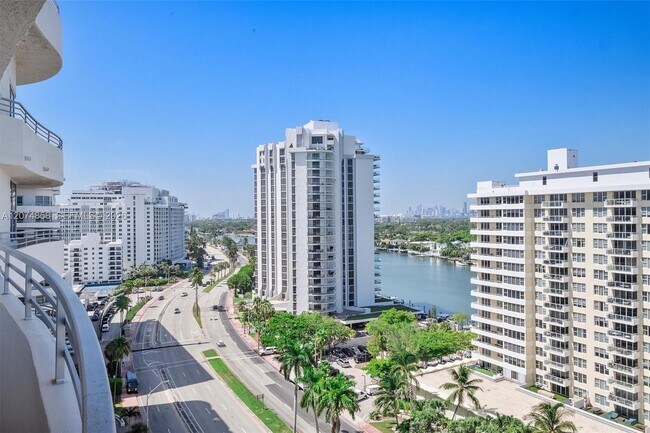 Building Photo - 5555 Collins Ave