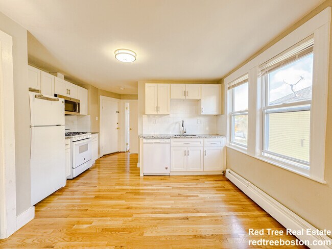 Building Photo - 19 Town Hill St