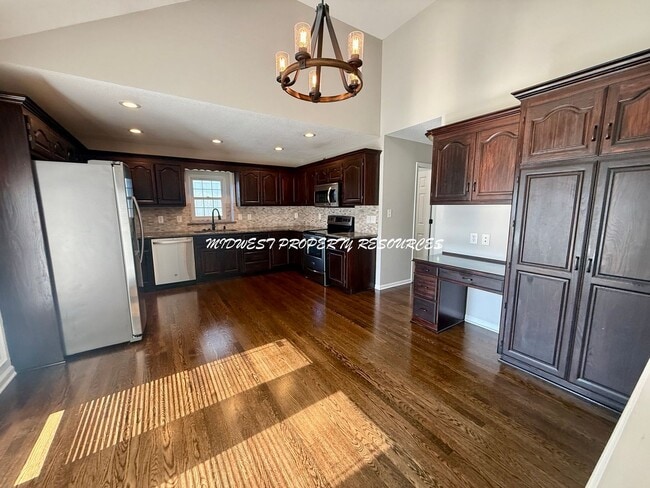 Building Photo - Ranch in Lee's Summit For Lease - Crisp, Clean and New!