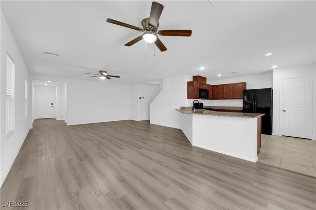 Building Photo - 9734 Cluny Ave