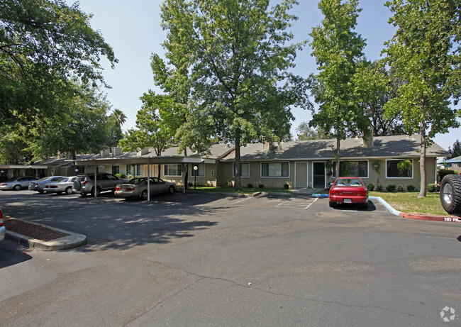 Primary Photo - Country Lane Apartments