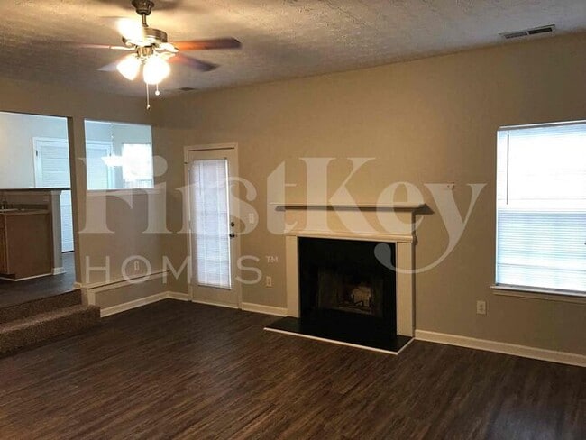 Building Photo - 1283 Labrador Ln