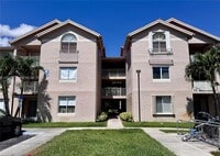 Building Photo - 10420 SW 158th Ct