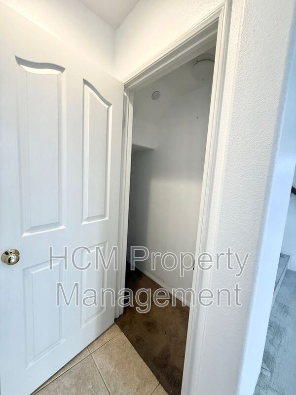 Building Photo - 28 Lansdale Ct