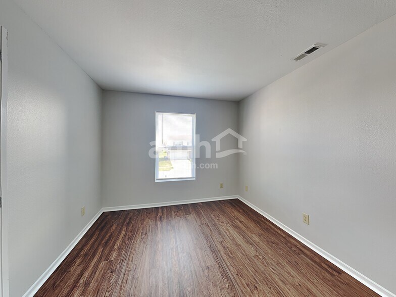 Building Photo - 1413 Dowell St