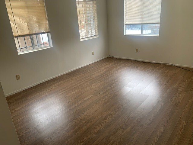 Room #1 - 1233 MacArthur Blvd