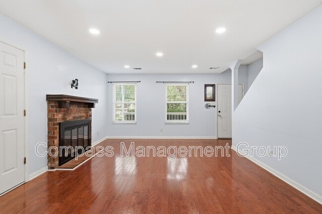 Building Photo - 7668 Chatham Cir NW