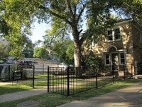 Building Photo - 506 W 7th St