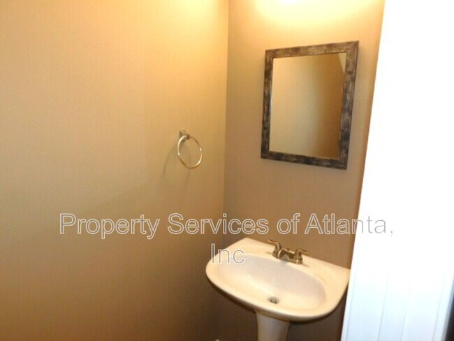 Building Photo - 1795 Devon Dr