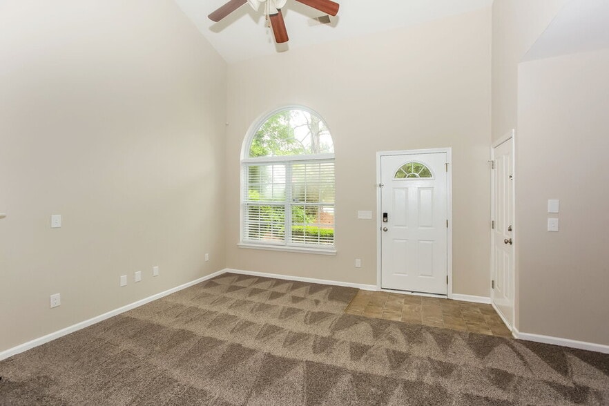 Building Photo - 8404 Carolina Lily Ln
