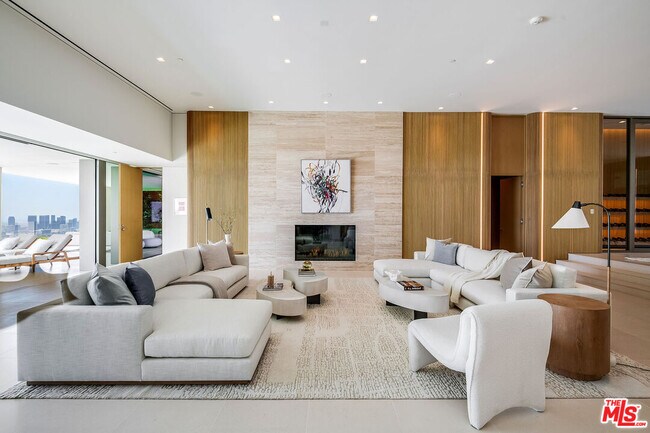 Building Photo - 9016 Thrasher Ave