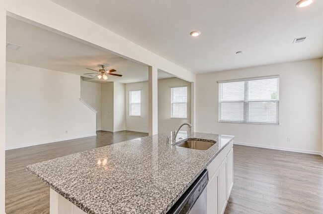 Building Photo - 2101 Saltwater Bnd