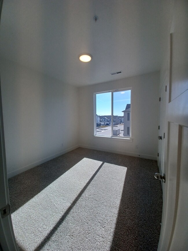 Building Photo - 3717 W 1500 N