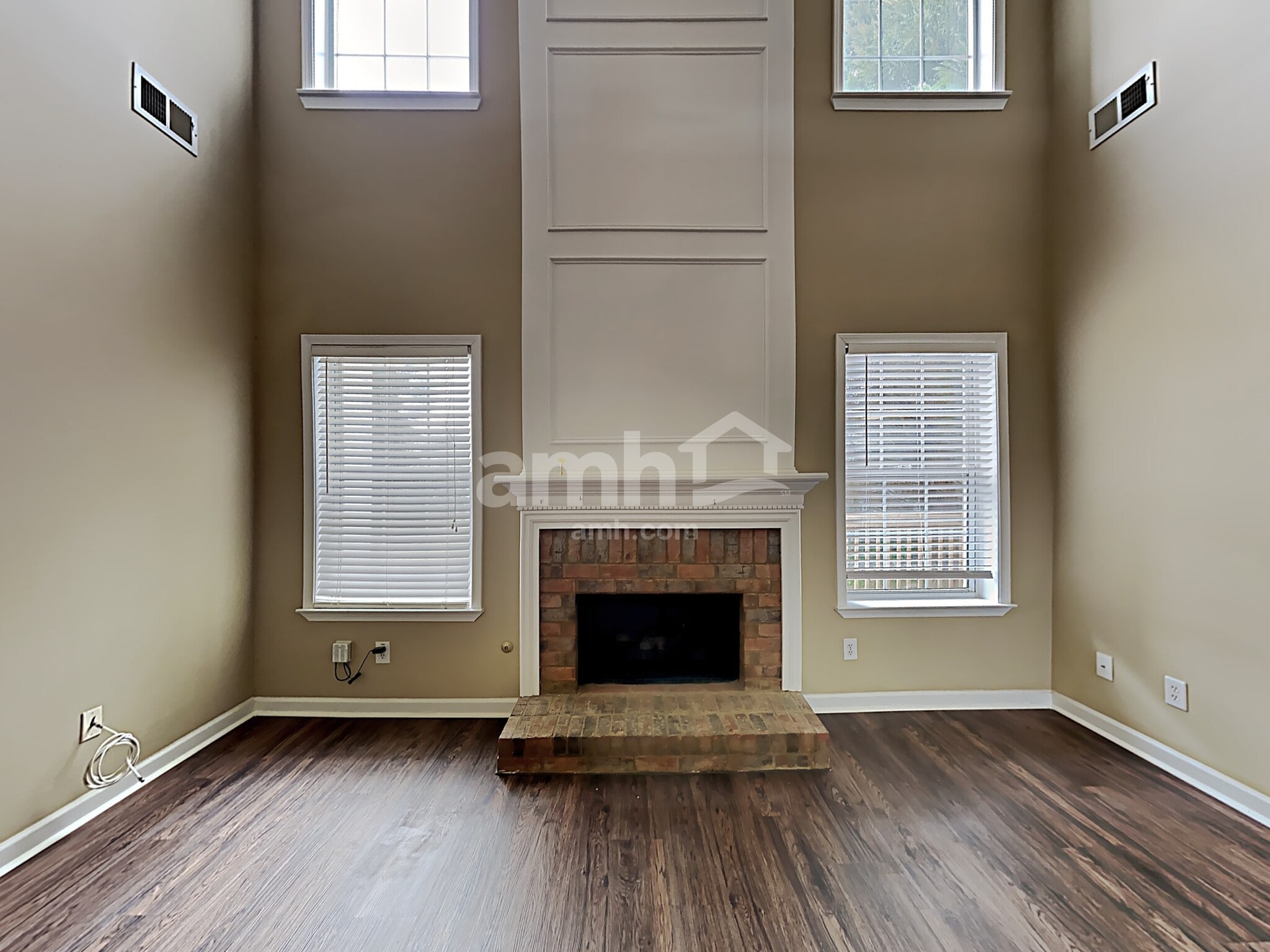 Building Photo - 3915 Madison Bnd NW