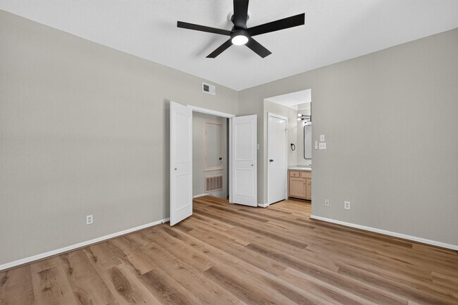 Building Photo - 11711 Memorial Dr