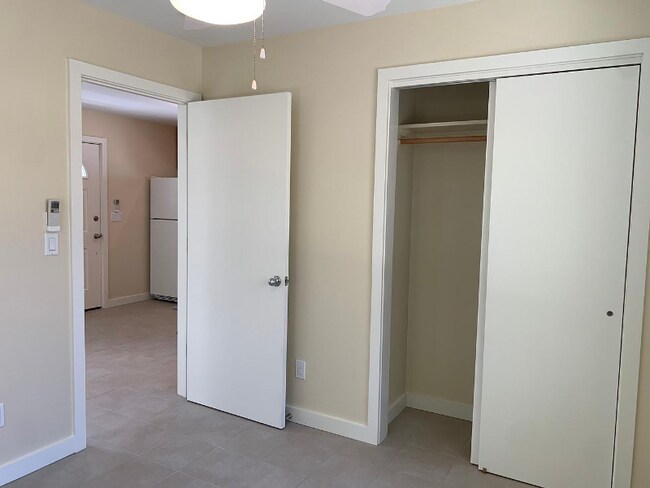 Building Photo - 332 Uluniu St