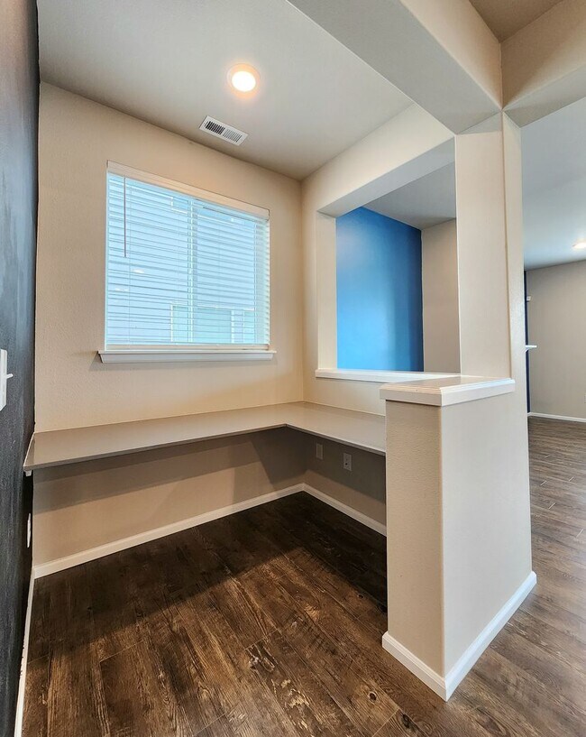 Building Photo - 4 Bedroom Home in Marysville Available Now!