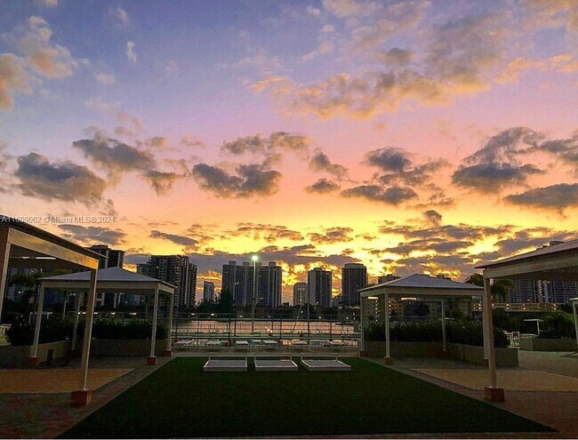 Building Photo - 18031 Biscayne Blvd