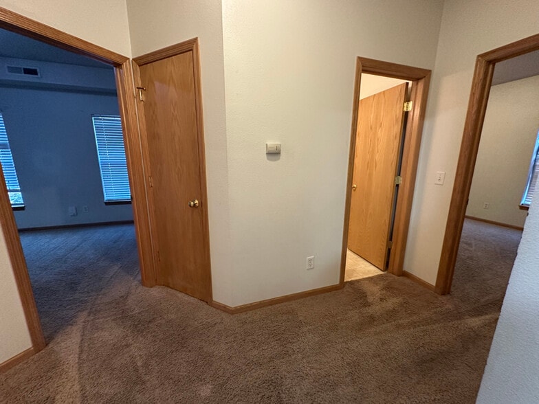 Building Photo - 2888 Coral Ct