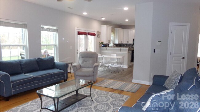 Building Photo - 10418 Glenmeade Rd