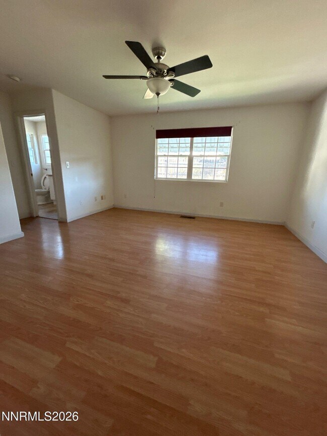 Building Photo - 559 Nader Wy