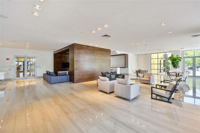 Building Photo - 1330 West Ave