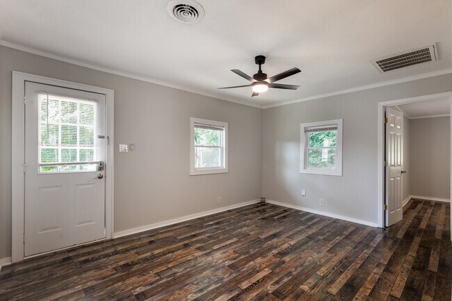 Building Photo - 4516 Sevierville Pike