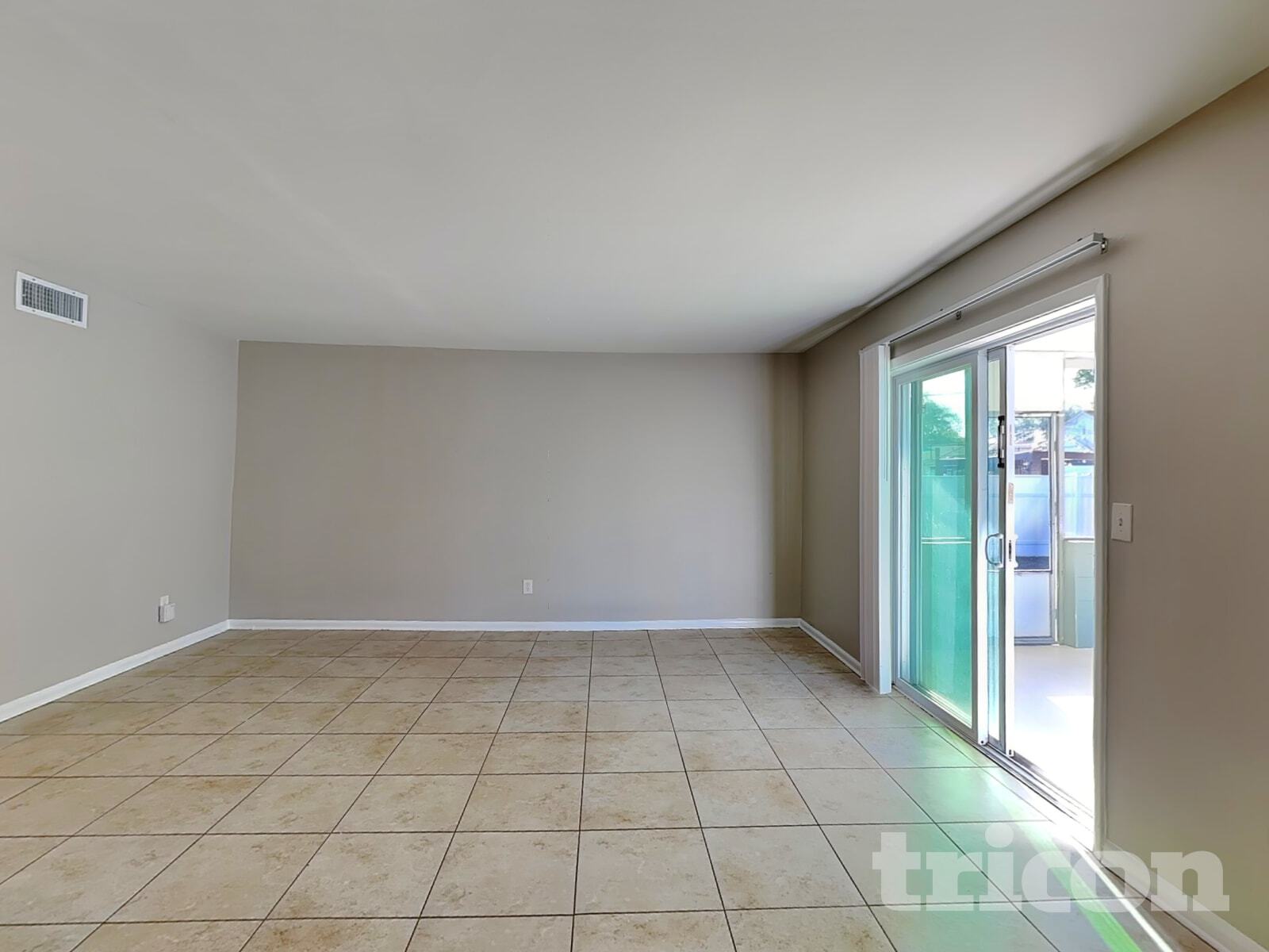 Building Photo - 616 Leisure Ave