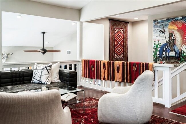 Building Photo - 7001 Danwood Dr