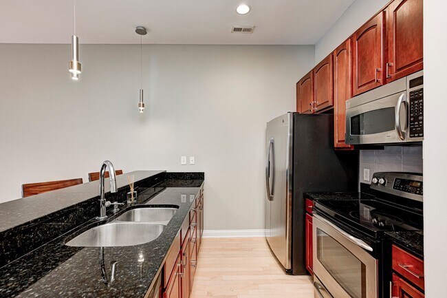 Building Photo - Indianapolis Athletic Club Condo