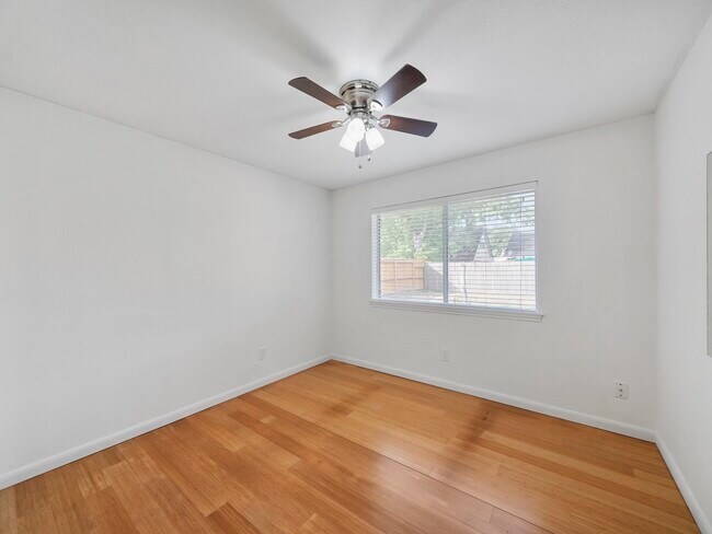 Building Photo - 1223 Bramblebury Dr