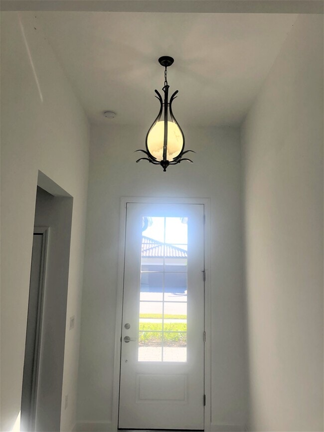 Building Photo - 13860 Pine Lodge Ln