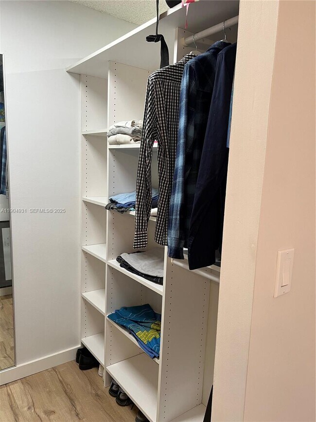 Building Photo - 2751 S Ocean Dr