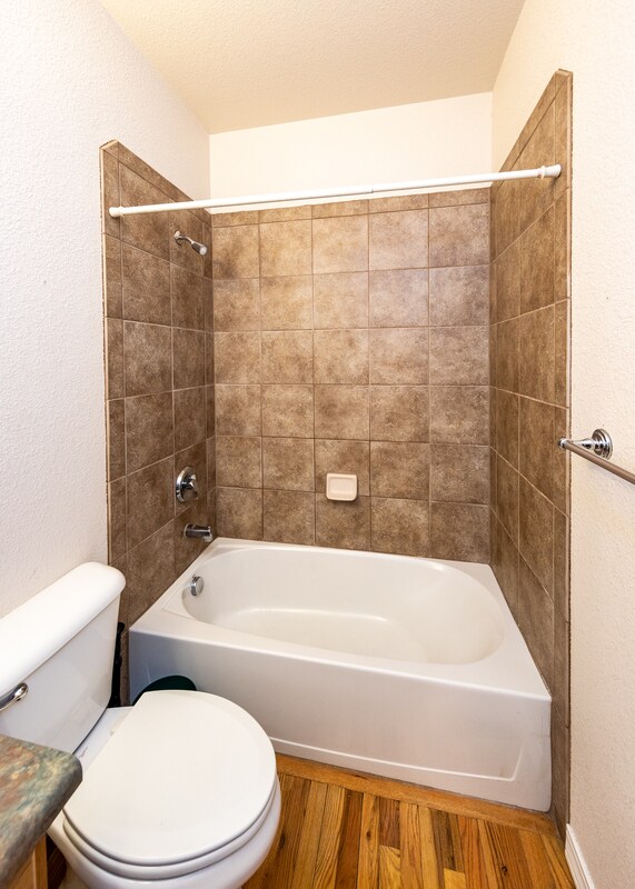 Building Photo - 5607 University Village View