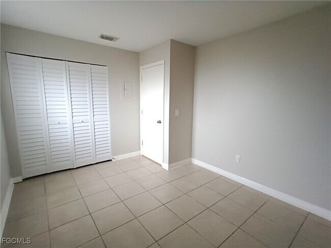 Building Photo - 3420 Skyline Blvd