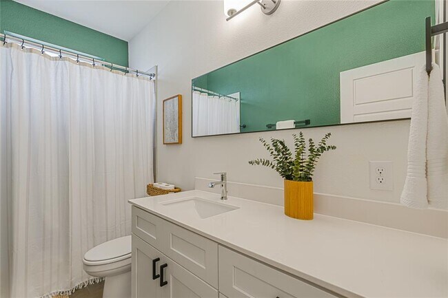 Building Photo - 1811 Webberville Rd