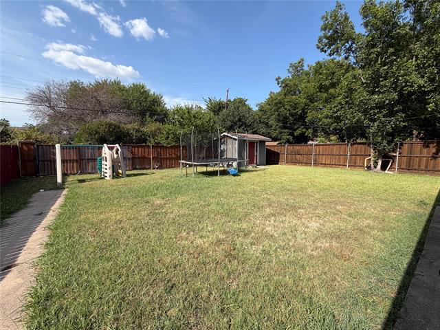 Building Photo - 1109 Leyenda Dr