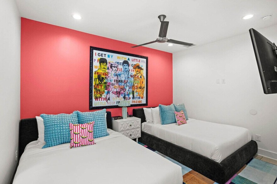 Building Photo - 1708 8th Ave S