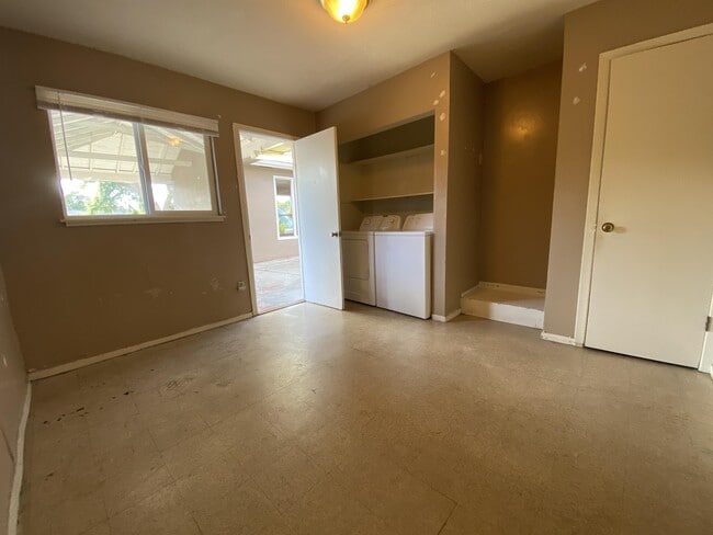 Building Photo - 668 Santa Coleta Ct