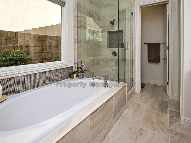 Building Photo - Rare Single-Story Rental in Award-Winning Robertson Ranch- 3 Bedrooms, 3 Bathrooms