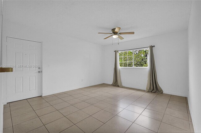 Building Photo - 3680 N 56th Ave