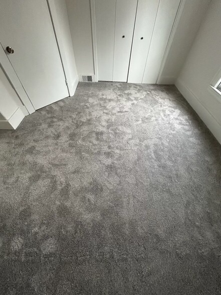 New carpets - 137 Muir Rd