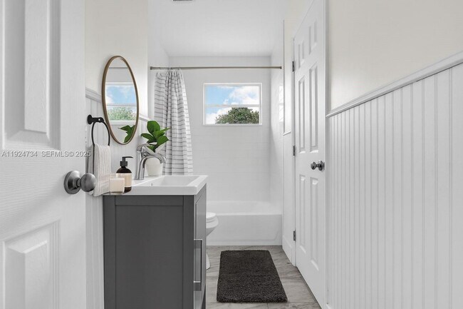 Building Photo - 18350 SW 105th Ave