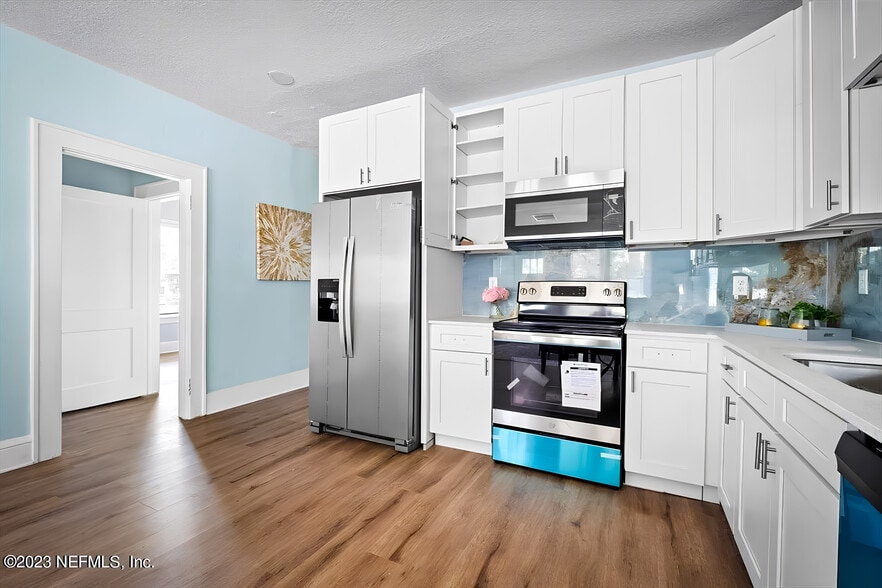 Building Photo - 7576 Calvin St