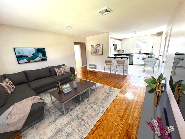 Building Photo - 2722 Riedling Dr