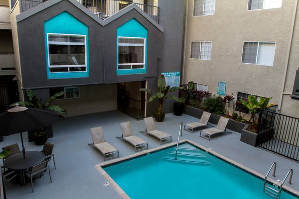 Interior Photo - 11030