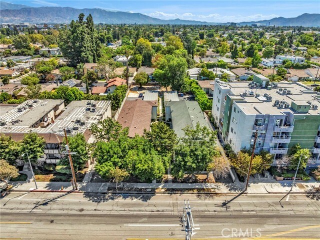 Building Photo - 5828 Whitsett Ave